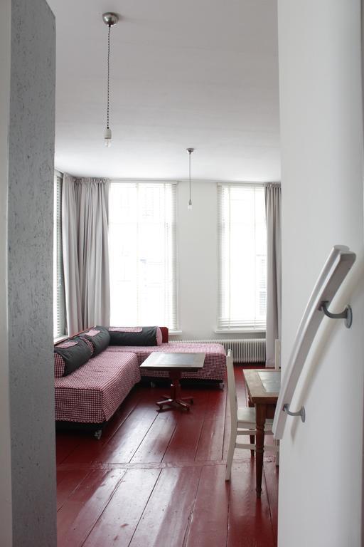 B & B Het Lemstra Hus ハルリンゲン エクステリア 写真